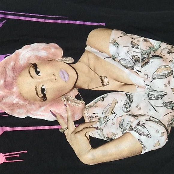 FINAL SALE! Nicki Minaj Bracado V-Neck Tee See Description For Size - Picture 3 of 6